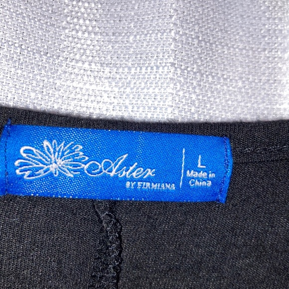 Tunic - Picture 2 of 3